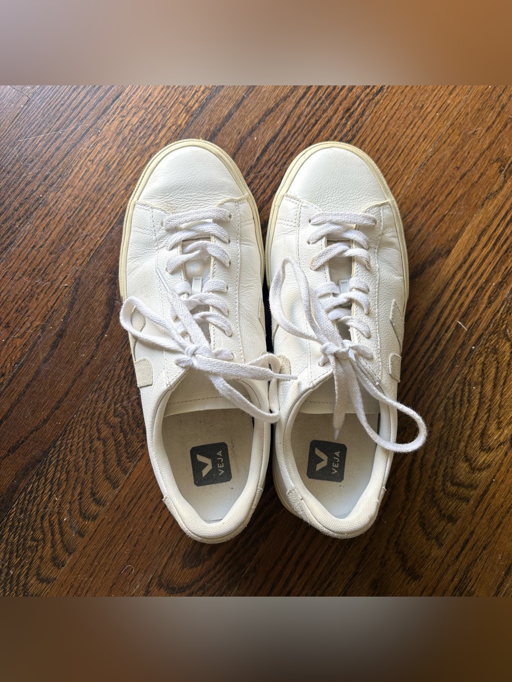 Veja Campo Sneaker - Picture 3 of 5